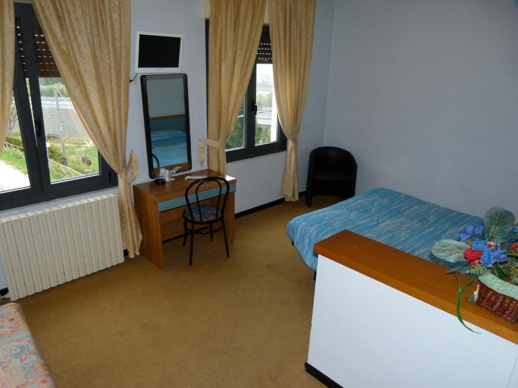 Hotel Olivi ซาโล ภายนอก รูปภาพ